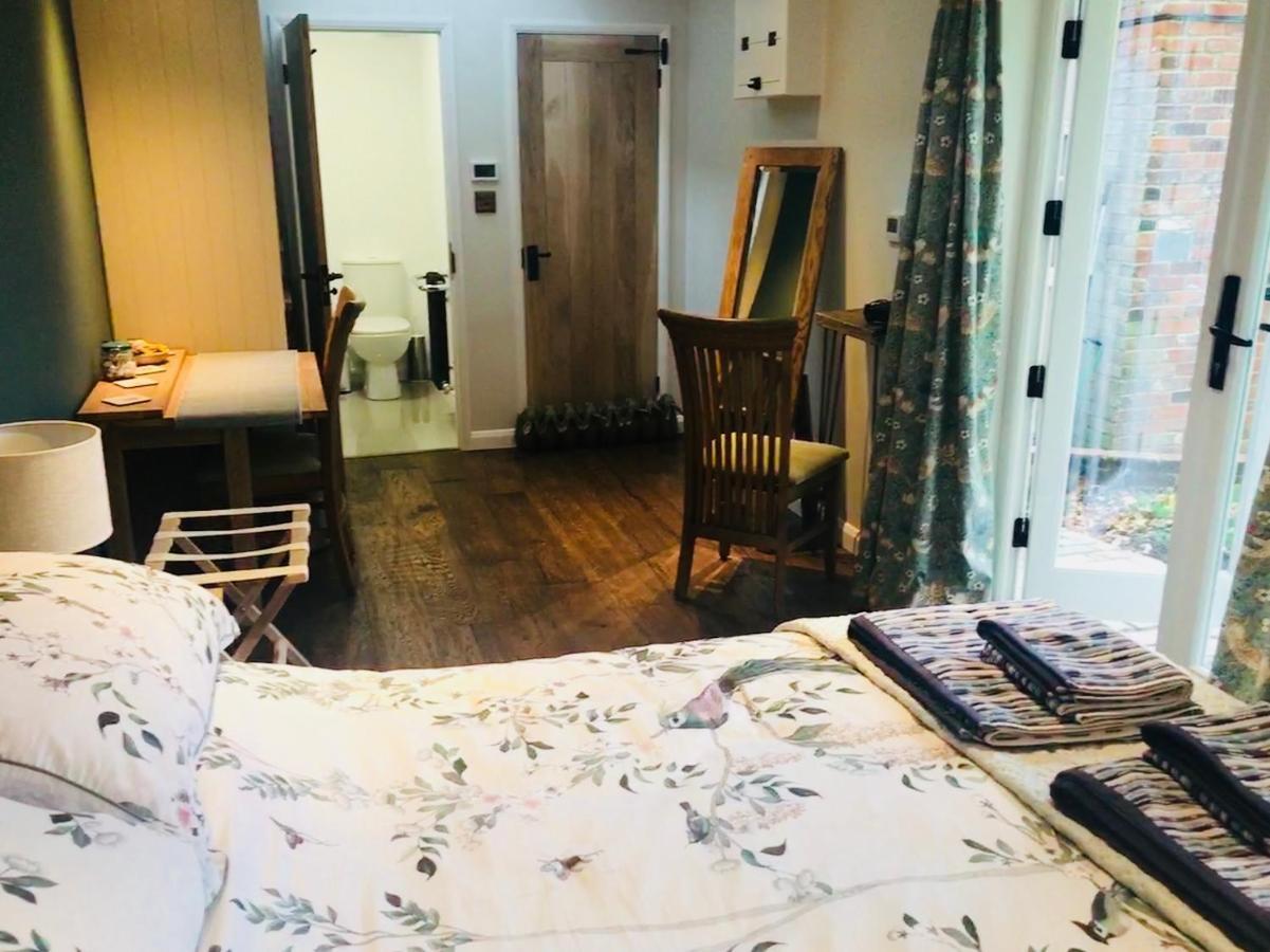 Corner House Luxury Bnb Little Dunmow Exteriér fotografie