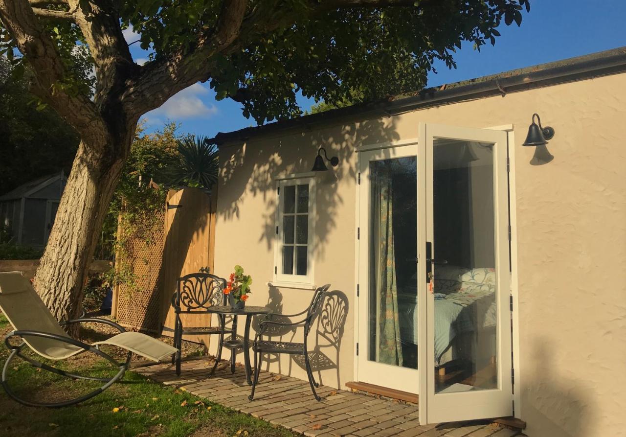Corner House Luxury Bnb Little Dunmow Exteriér fotografie