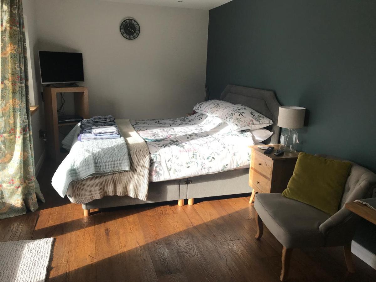 Corner House Luxury Bnb Little Dunmow Exteriér fotografie