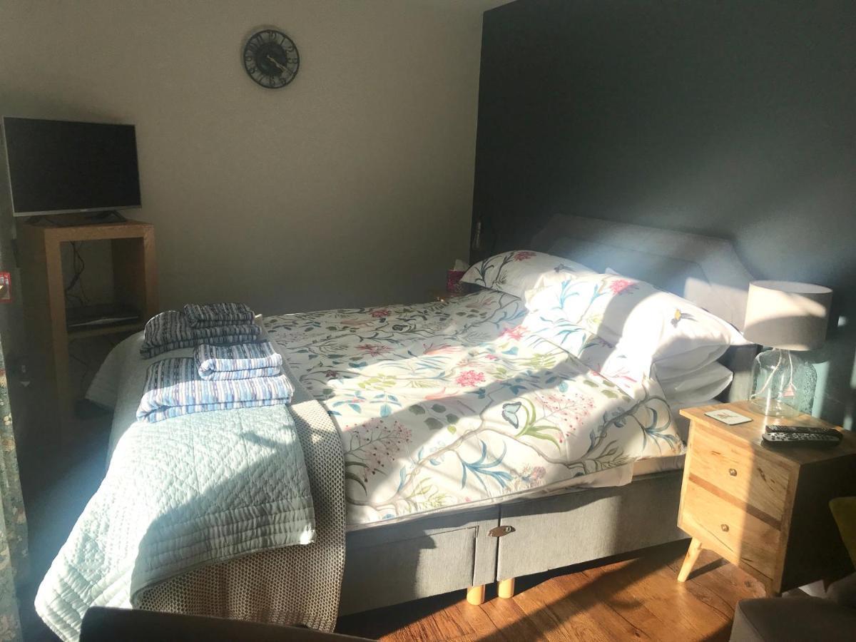 Corner House Luxury Bnb Little Dunmow Exteriér fotografie