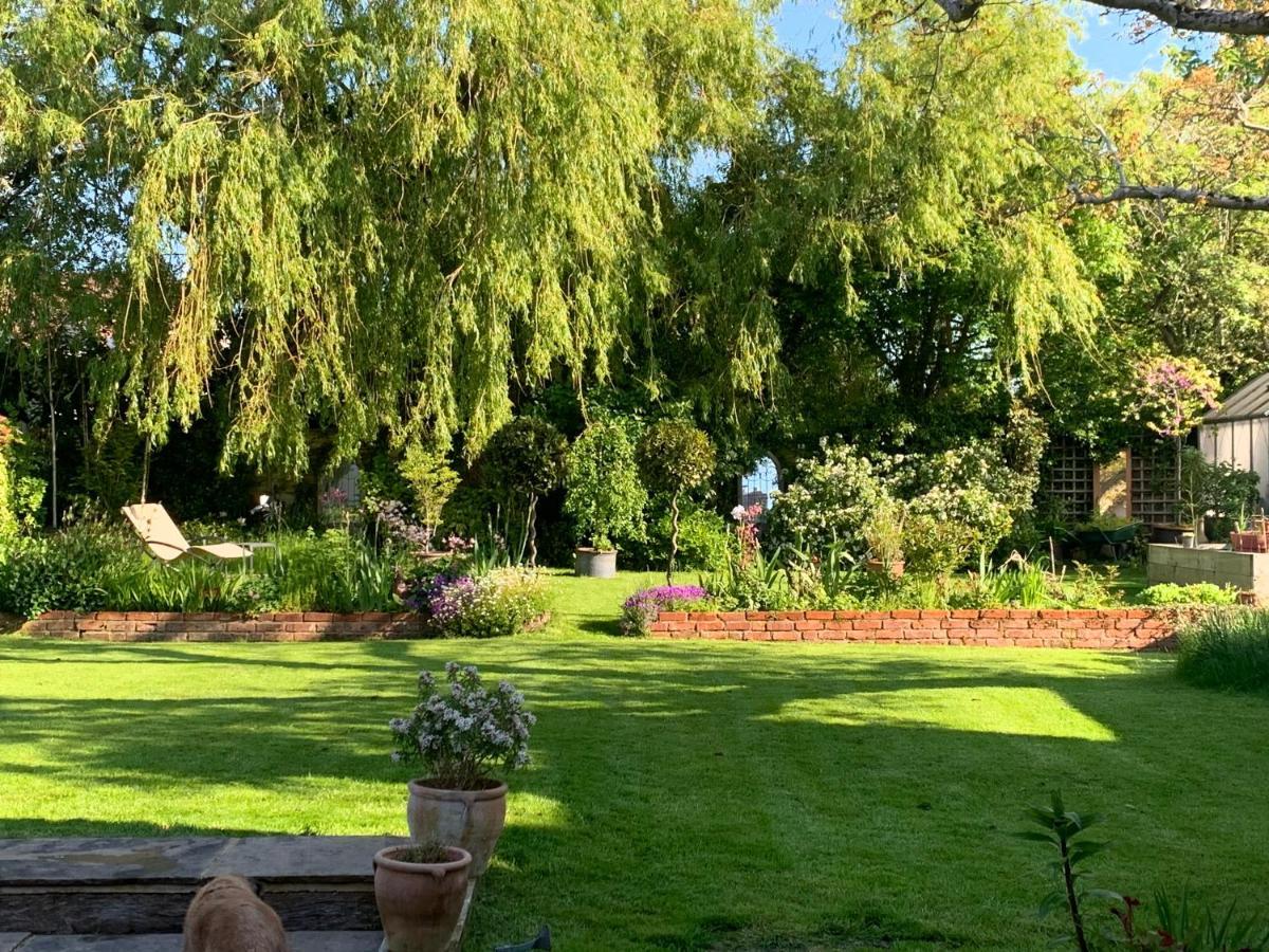 Corner House Luxury Bnb Little Dunmow Exteriér fotografie