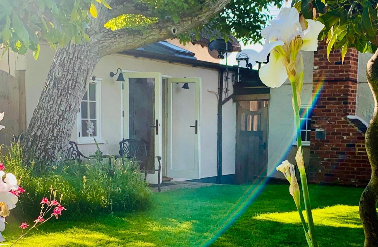 Corner House Luxury Bnb Little Dunmow Exteriér fotografie